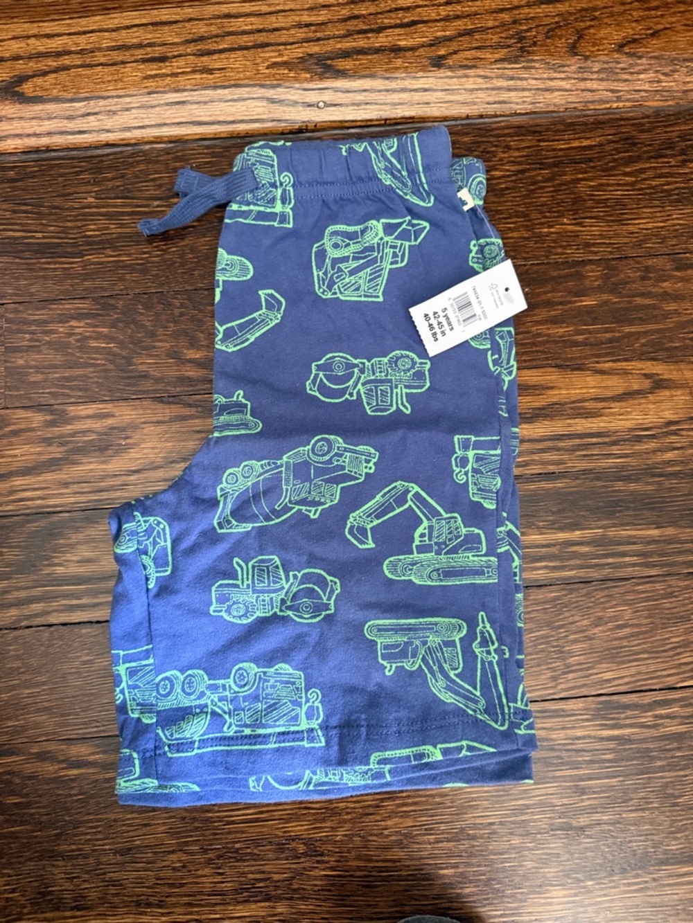 NWT Navy Blue Pull On Shorts with Lime Green Construction Print GAP 5T - Picture 1 of 2